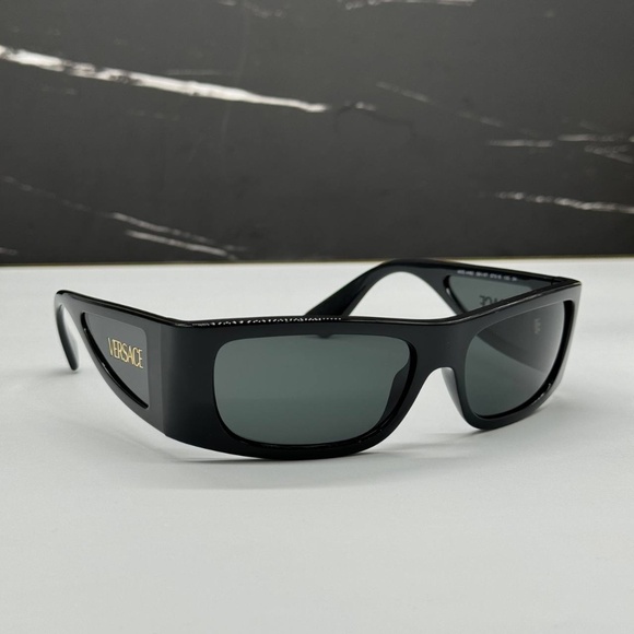 NEW MOD 4482 GB1/87 VERSACE BLACK SHIELD VE4482 GB187 UNISEX VERSACE SUNGLASSES - Picture 4 of 10
